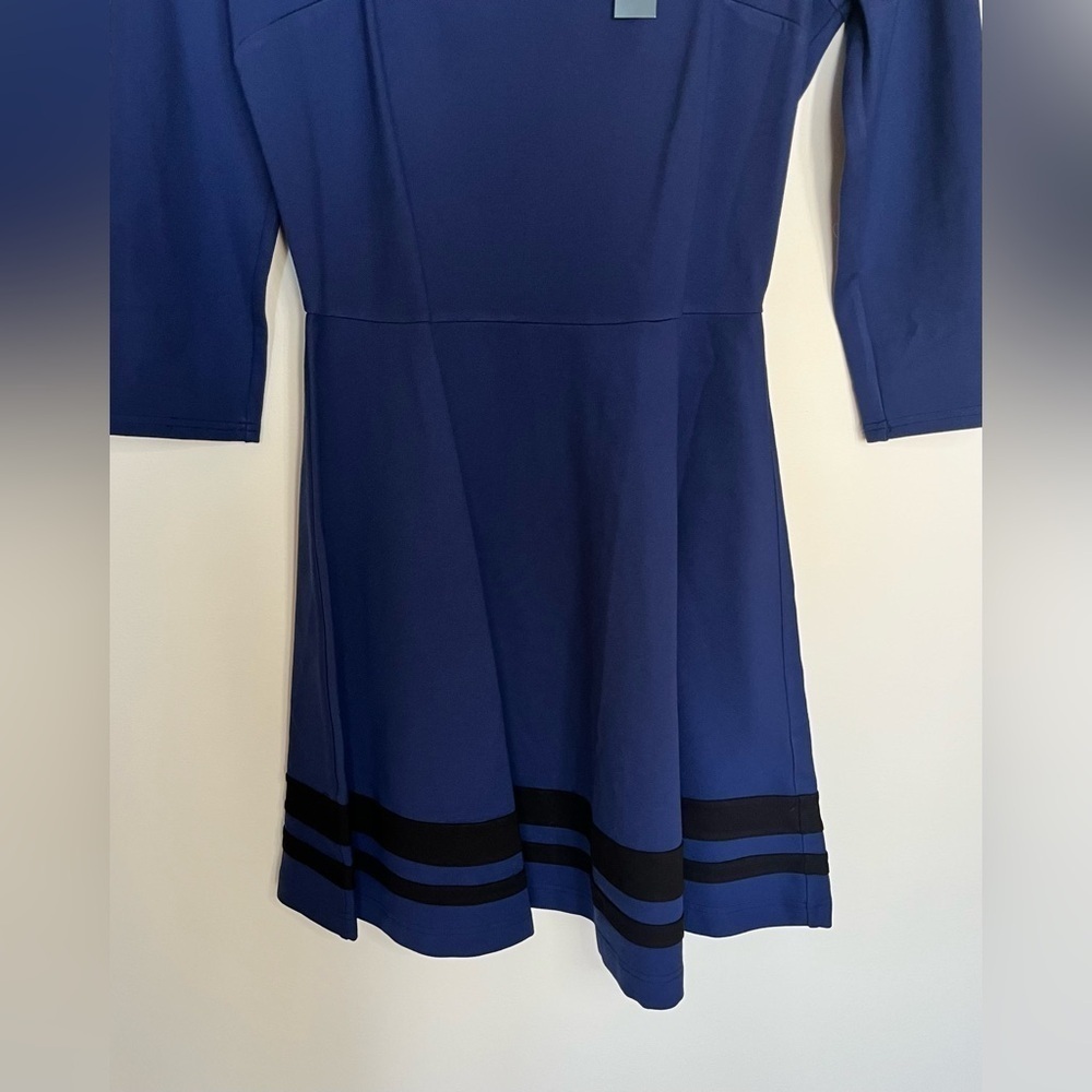 ModCloth Women’s Navy Blue Fit & Flare Dress 3/4 Sleeve Striped Hem Size Medium - Picture 4 of 9
